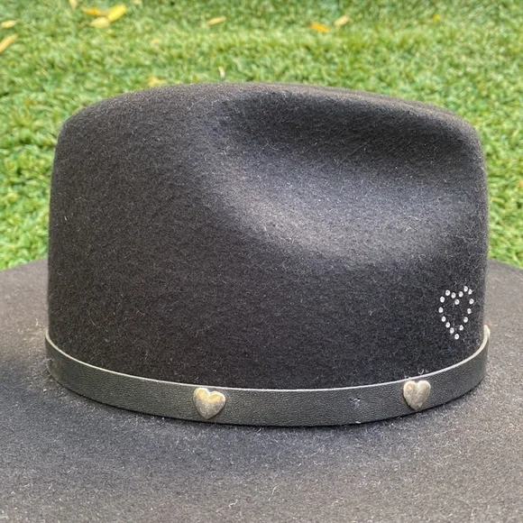 LHC Brands “Hearts” 100% Wool Hat - Picture 4 of 12